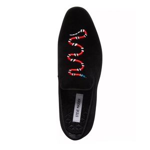 Steve Madden Men's Mixin Snake Velvet Smoking  Shoe size 11.5